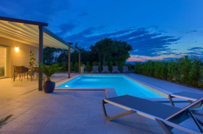 Holiday Home Elegant